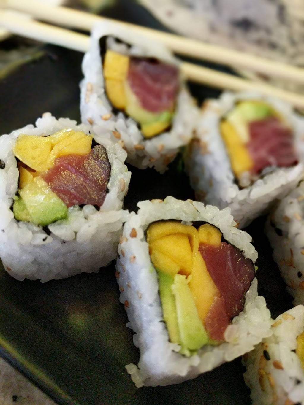 Sushi a Go Go | restaurant | 5500 Merle Hay Rd, Johnston, IA 50131, USA | 5152760927 OR +1 515-276-0927