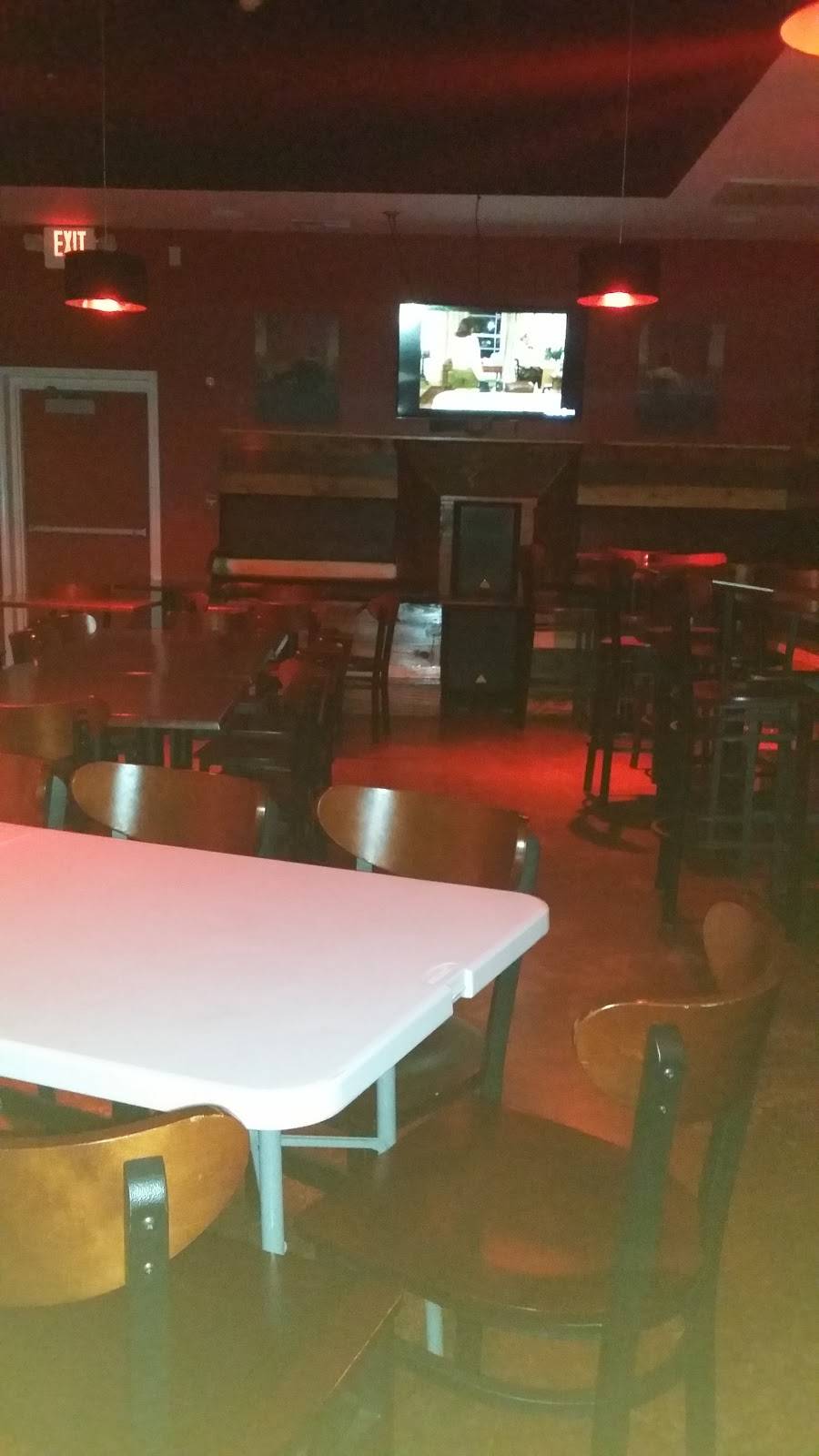 Savoy Bistro & Lounge | restaurant | 704 Radium Springs Rd, Albany, GA 31705, USA | 2294961260 OR +1 229-496-1260