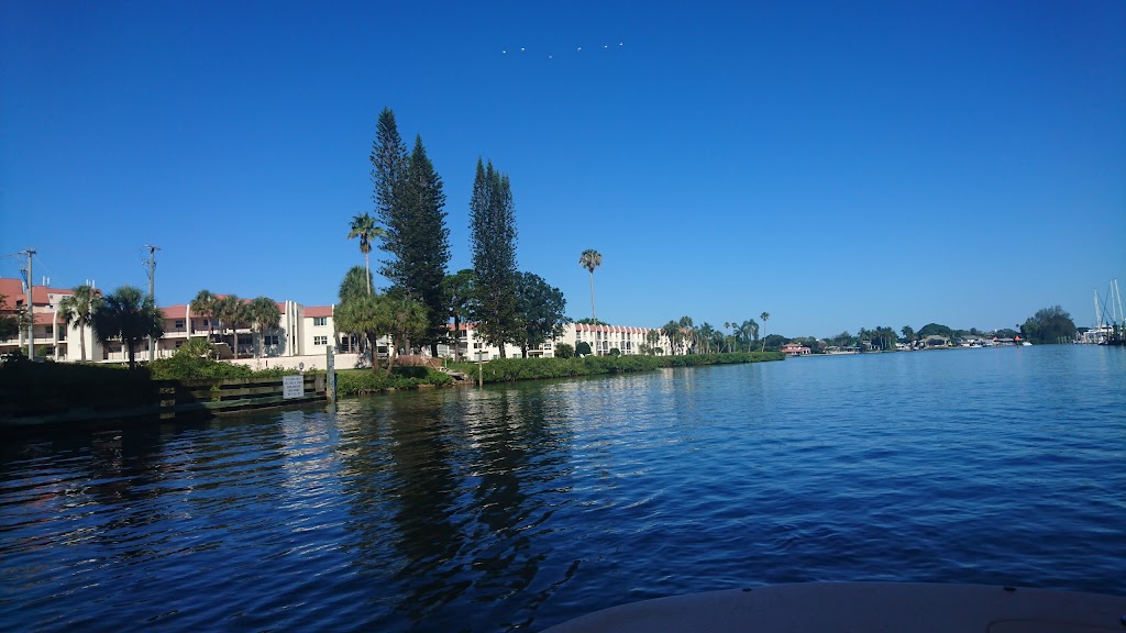 Fishermans Wharf Marina | restaurant | 465 N Tamiami Trail, Venice, FL 34285, USA | 9414860500 OR +1 941-486-0500