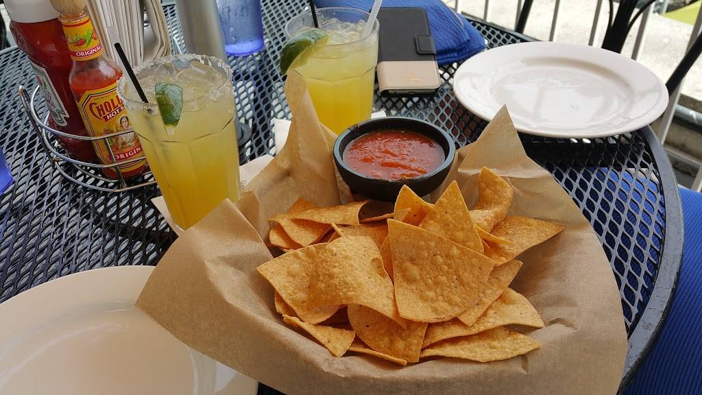 Chango Loco | restaurant | 600 E Grand Ave, Chicago, IL 60611, USA | 3125955434 OR +1 312-595-5434