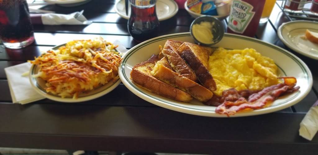 Hickory Garden Family Restaurant | restaurant | 3311 Hickory Grove Rd, Davenport, IA 52806, USA | 5633863620 OR +1 563-386-3620