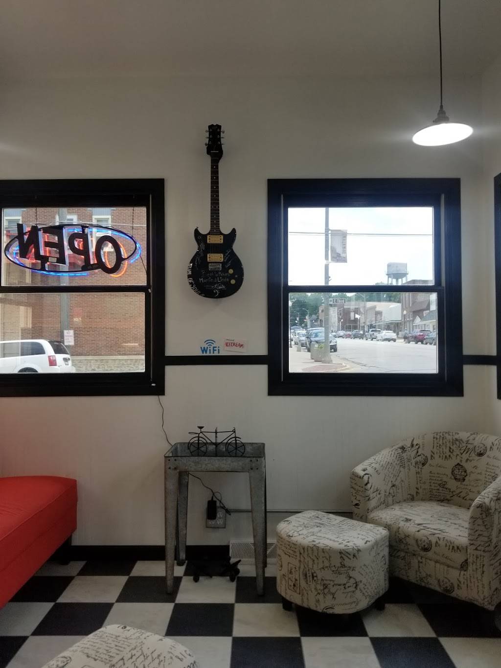 The 3rd Street Station | cafe | 102 E 3rd St, Pecatonica, IL 61063, USA | 8152394073 OR +1 815-239-4073