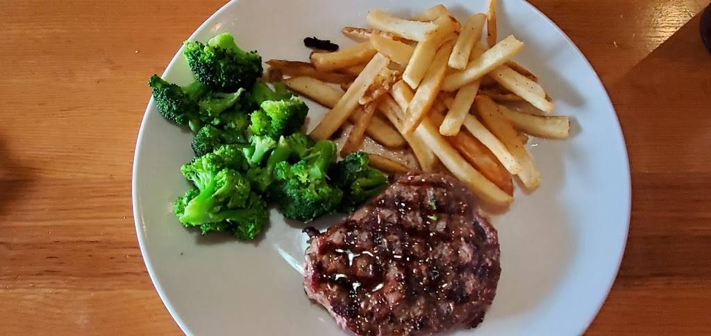 Applebees Grill + Bar | restaurant | 901 Ridgewalk Pkwy, Woodstock, GA 30188, USA | 6786263677 OR +1 678-626-3677