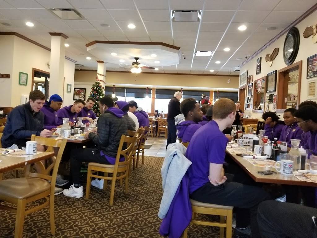 Ripon Family Restaurant | restaurant | 708 W Fond Du Lac St, Ripon, WI 54971, USA | 9207485444 OR +1 920-748-5444