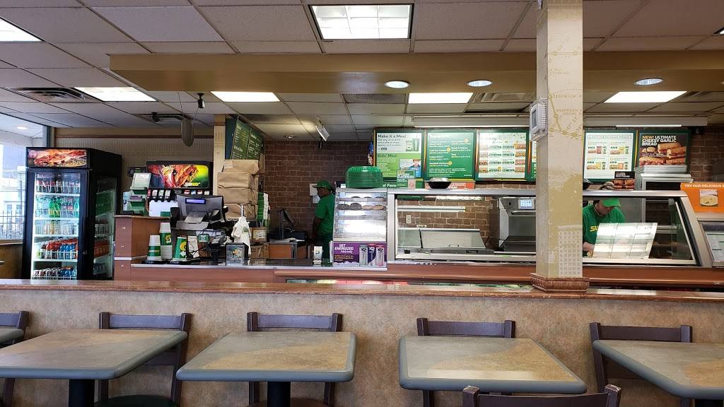 Subway | restaurant | 3516 MacCorkle Ave SE, Charleston, WV 25304, USA | 3049257827 OR +1 304-925-7827