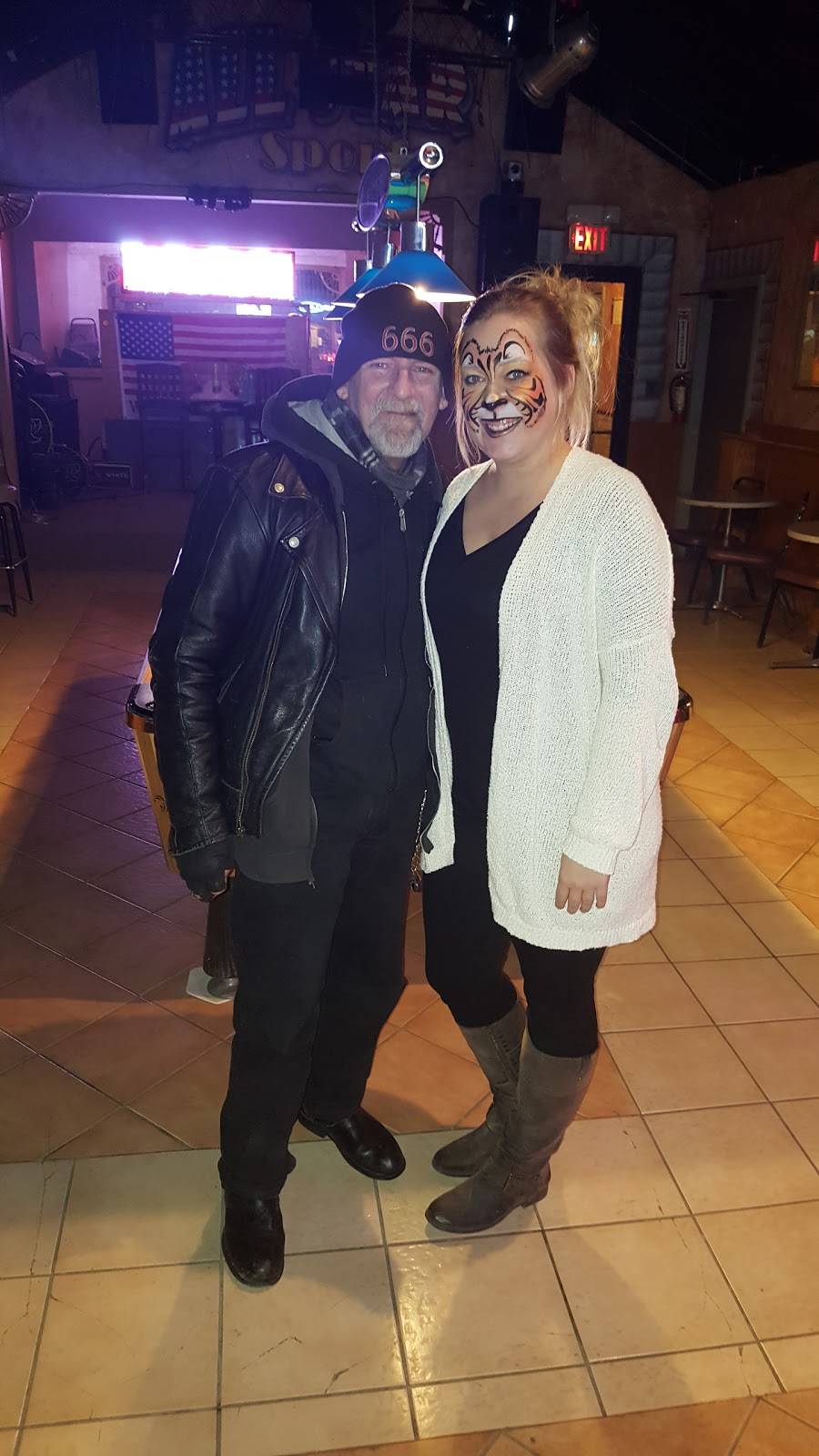 Hot Grill | restaurant | Frankfort, IL 60423, USA | 8154697057 OR +1 815-469-7057