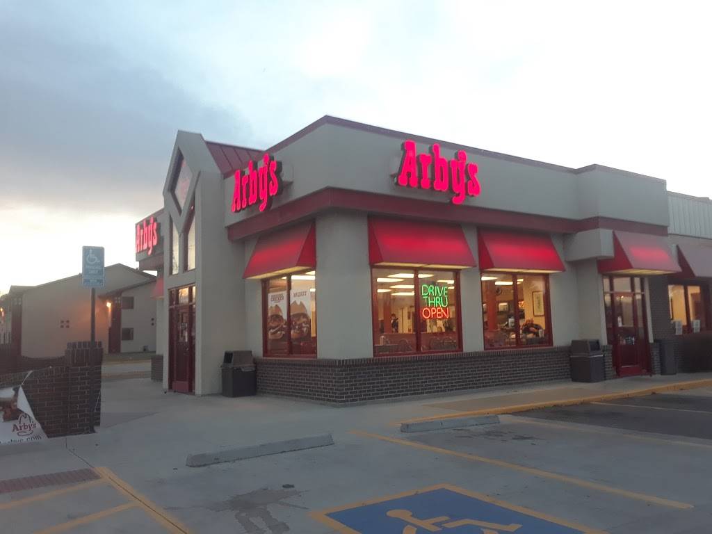 Arbys | restaurant | 10809 Turner Blvd, Longmont, CO 80504, USA | 3036828938 OR +1 303-682-8938