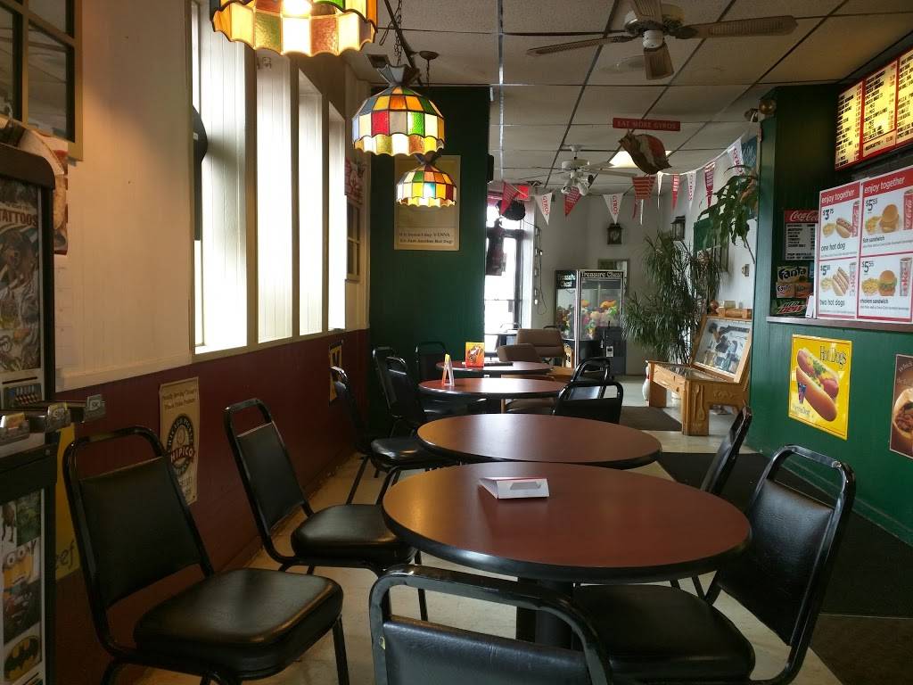 Lilys | restaurant | 615 N Cedar Lake Rd, Round Lake, IL 60073, USA | 8475463510 OR +1 847-546-3510