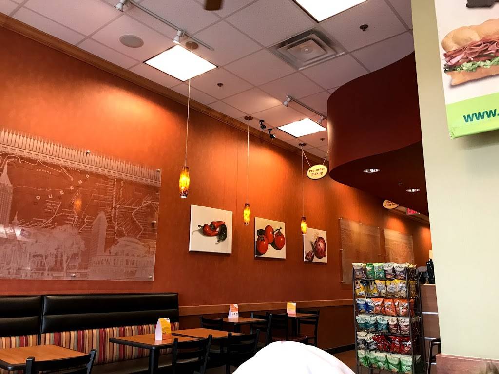 Subway | restaurant | Creekside Crossing, 1510 Dundas St E #5, Mississauga, ON L4X 1L4, Canada | 9058978558 OR +1 905-897-8558