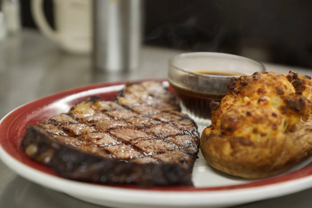 Canton Inn | restaurant | 303 22nd St, Hillsboro, IL 62049, USA | 2175322108 OR +1 217-532-2108