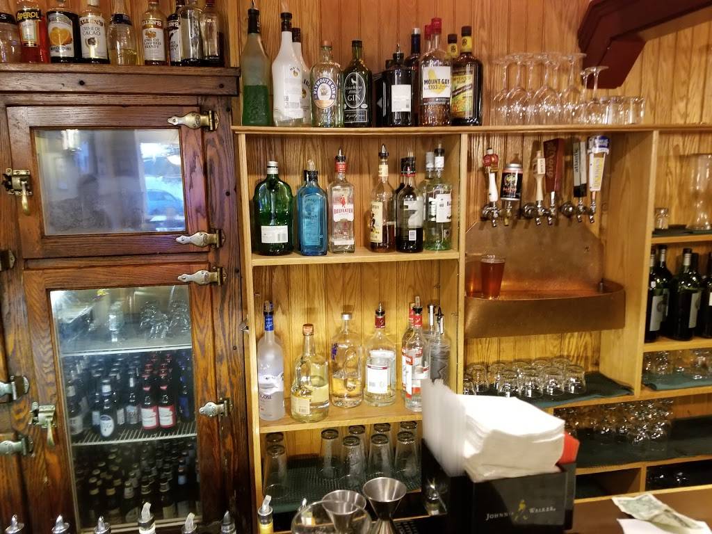 MacLeods Restaurant | restaurant | 63 Main St, Bucksport, ME 04416, USA | 2074693963 OR +1 207-469-3963