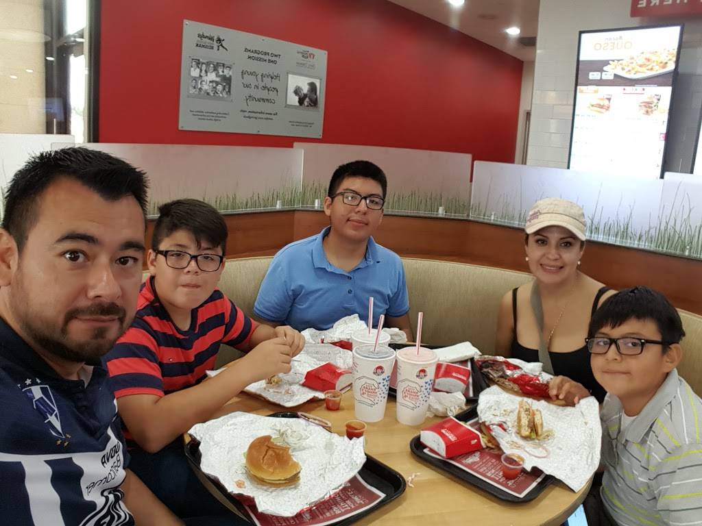 Wendys | restaurant | 4001 I-35, San Marcos, TX 78666, USA | 5125963318 OR +1 512-596-3318