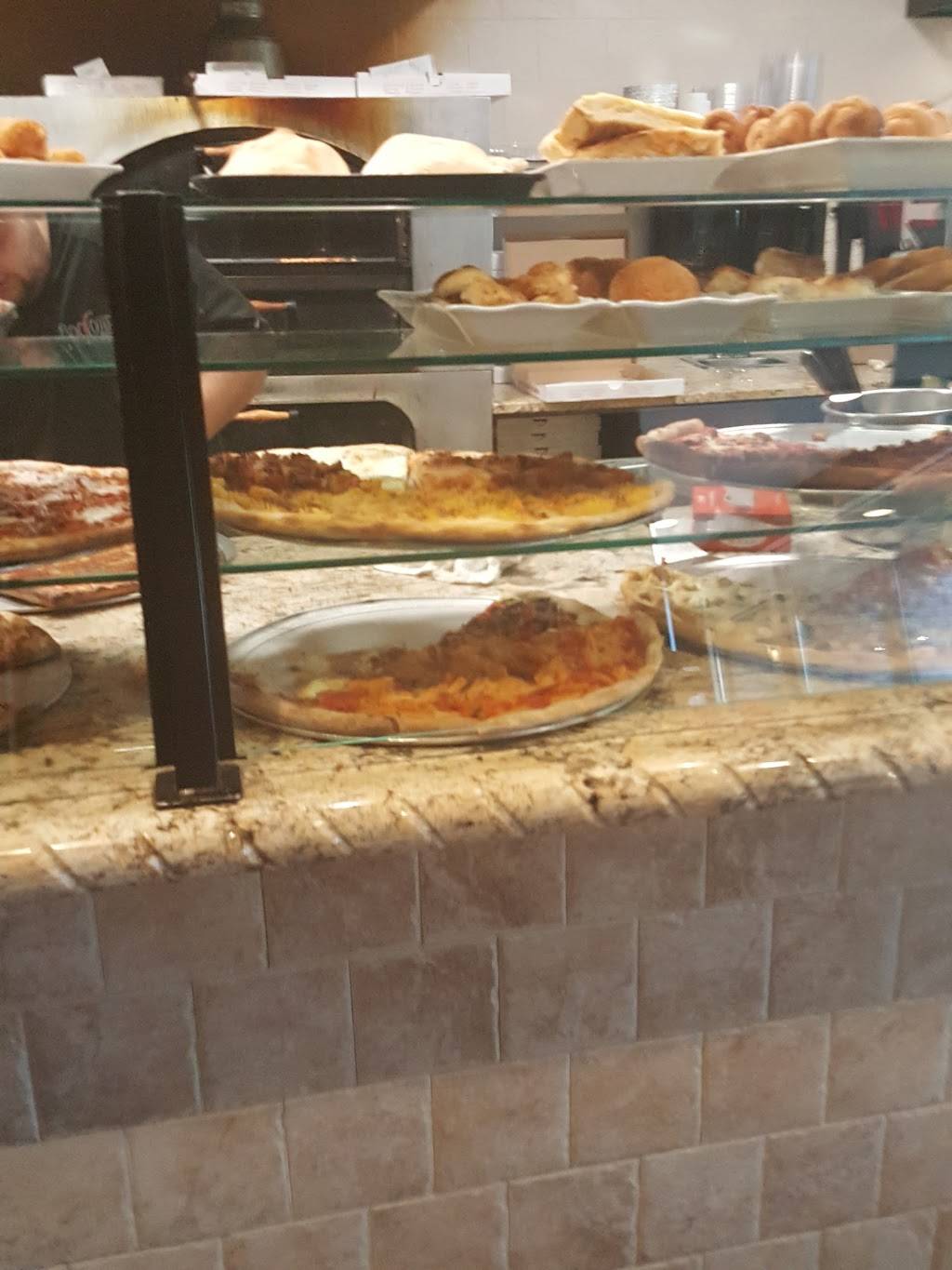 Alfredos Pizza | restaurant | 2403, 1679 Middle Country Rd, Ridge, NY 11961, USA | 6319247713 OR +1 631-924-7713