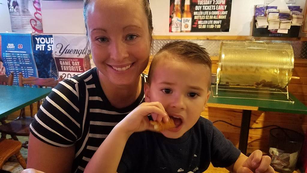 Lees Sports & Spirits | restaurant | 209 W Bigelow Ave, Plain City, OH 43064, USA | 6148730780 OR +1 614-873-0780