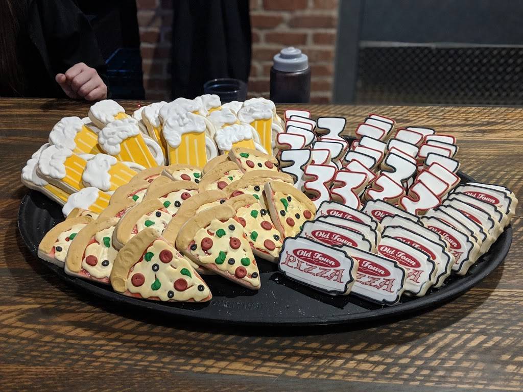 Old Town Pizza | restaurant | 120 Church St, Roseville, CA 95678, USA | 9166687655 OR +1 916-668-7655