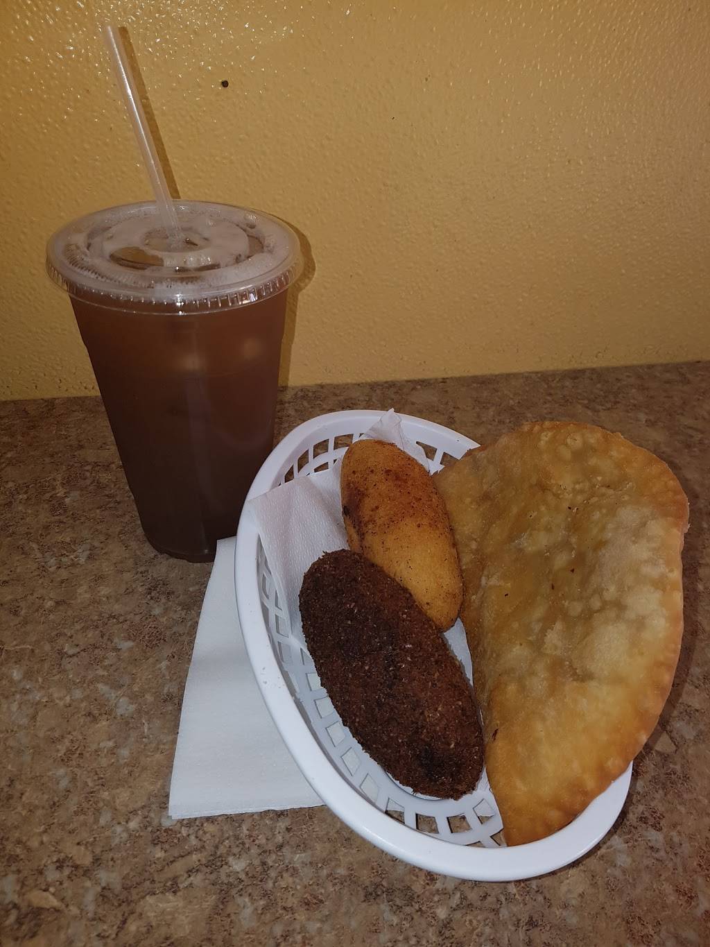 Prieto Empanadas | restaurant | 202 Humboldt Ave, Dorchester, MA 02121, USA | 6174273331 OR +1 617-427-3331