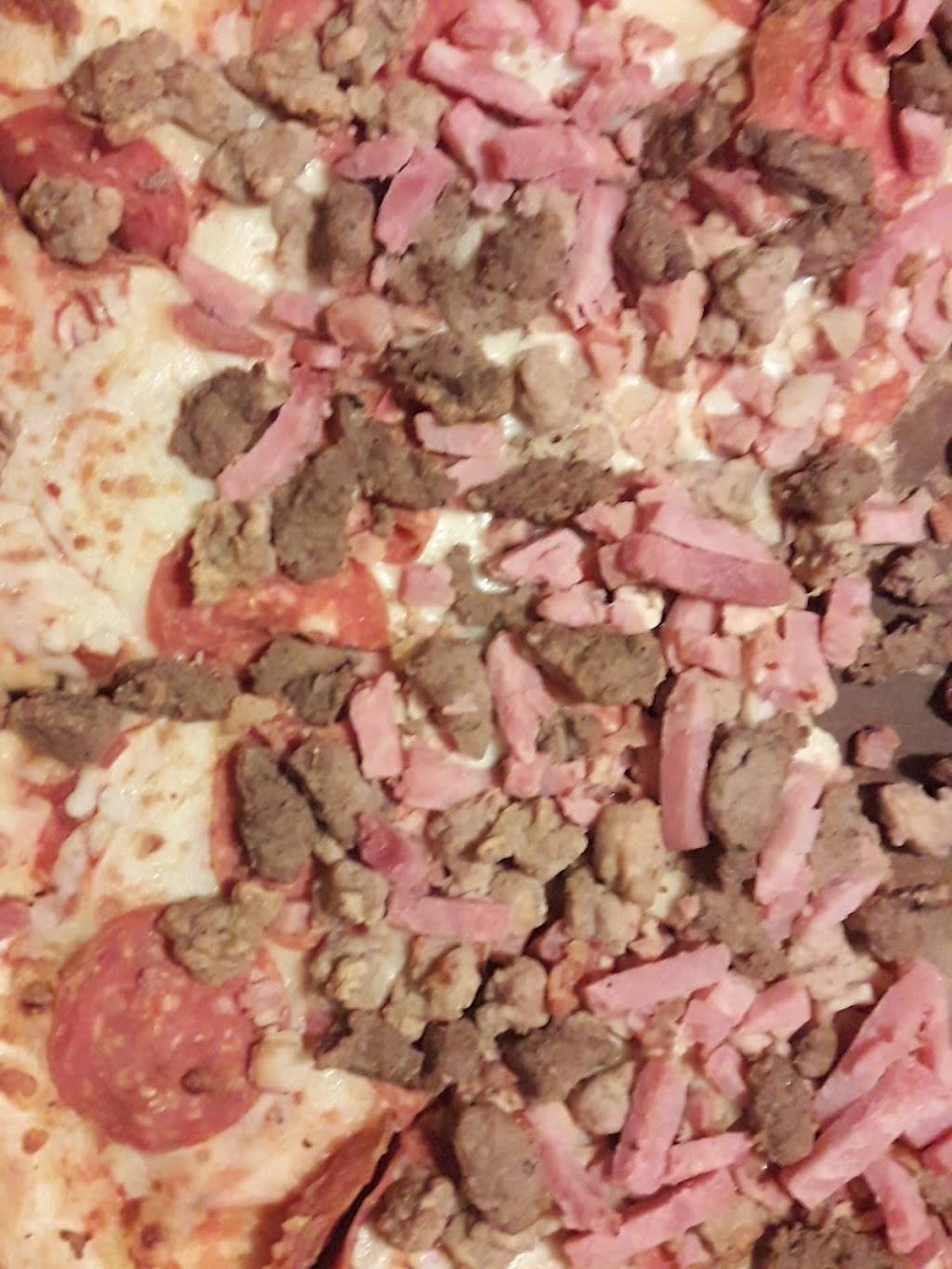 Little Caesars Pizza | meal takeaway | 1111 E Lynchburg Salem Turnpike, Bedford, VA 24523, United States | 5405835055 OR +1 540-583-5055