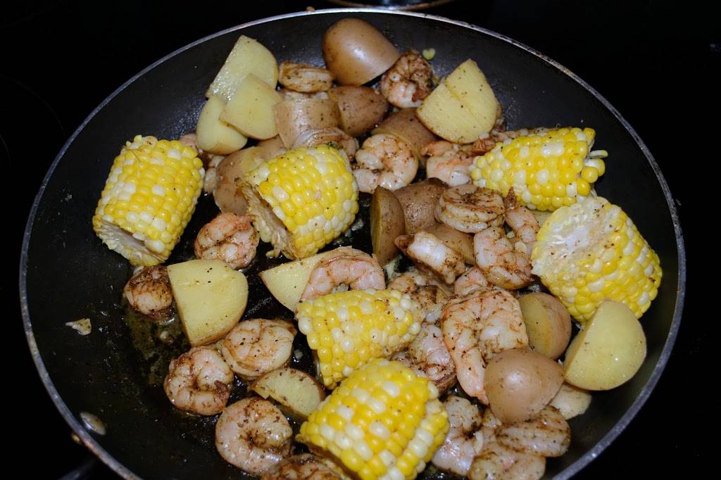 Armandos Mexican Restaurant | restaurant | 4242 Vernor Hwy, Detroit, MI 48209, USA | 3135540666 OR +1 313-554-0666