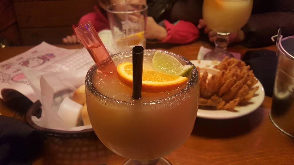 Texas Roadhouse | restaurant | 12 Mall Street, Springfield, MA 01128, USA | 4137828100 OR +1 413-782-8100