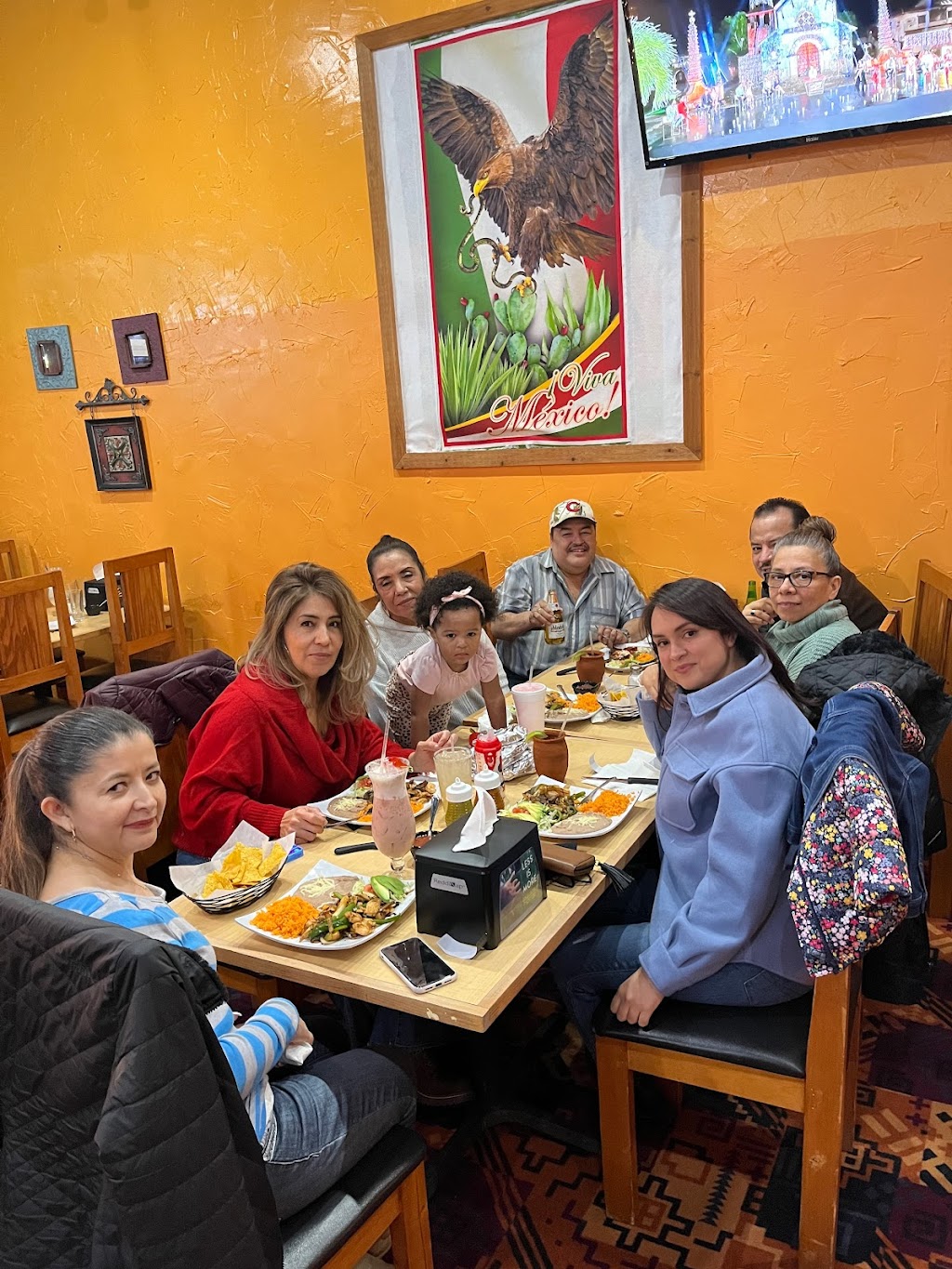 Los 3 Martinez | restaurant | 648 S Weber Rd, Romeoville, IL 60446, USA | 8152305160 OR +1 815-230-5160