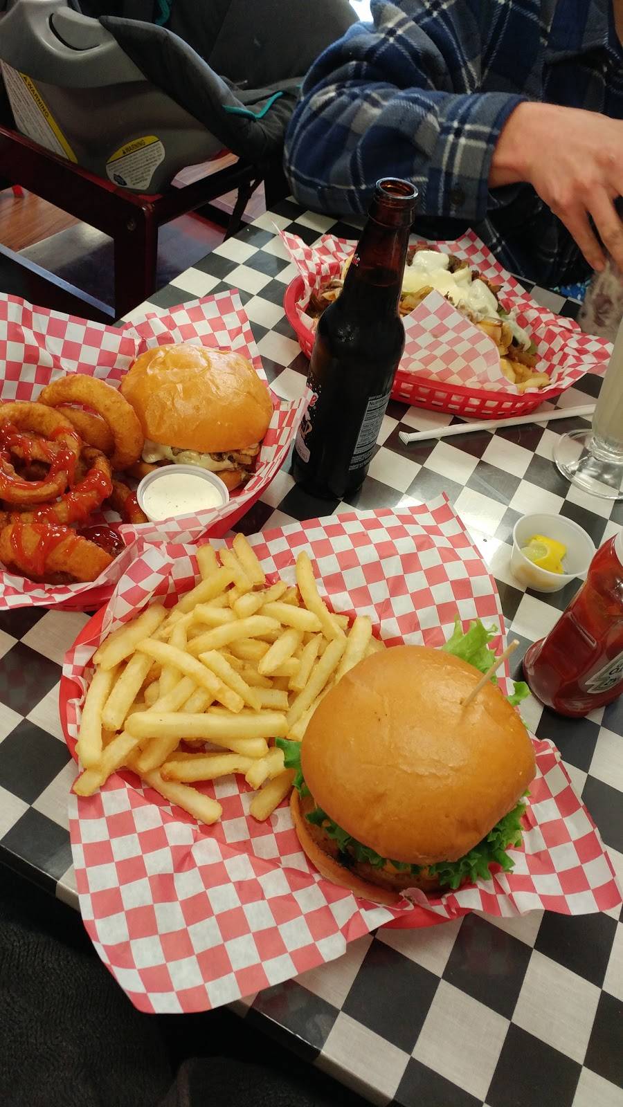 Johnnys Diner & Creamery | restaurant | 2213 N Tracy Blvd, Tracy, CA 95376, USA | 2098330800 OR +1 209-833-0800