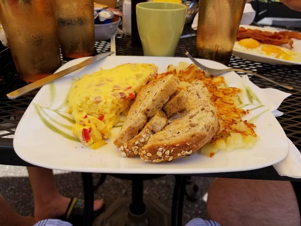 Crawfords Kitchen | restaurant | 542 Starkweather St, Plymouth, MI 48170, USA | 7344545724 OR +1 734-454-5724