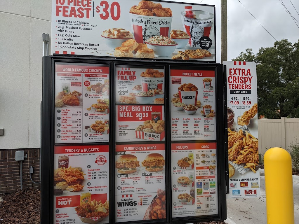 KFC | restaurant | 1107 N Young Blvd, Chiefland, FL 32626, USA | 3522219757 OR +1 352-221-9757