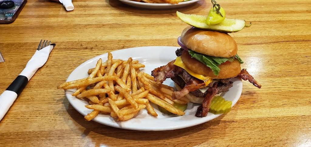 Pub 55 | restaurant | 880 Bahls Dr, Hastings, MN 55033, USA | 6514371123 OR +1 651-437-1123