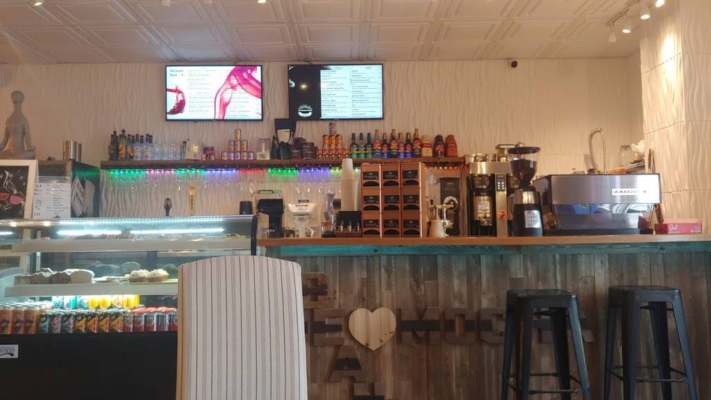 Je Mocha Bean Coffee & Wine Bar | cafe | 16708 Termini-San Luis Pass Rd Ste F, Jamaica Beach, TX 77554, USA | 7138705470 OR +1 713-870-5470