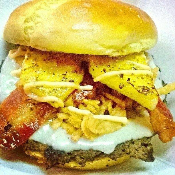 Right-A-Way Burger Joint | restaurant | 1333 N Santa Fe Ave suite 118, Edmond, OK 73003, USA | 4053591020 OR +1 405-359-1020