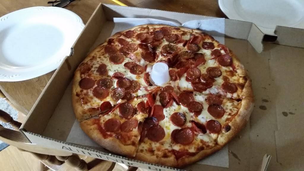 Pizza Joint | restaurant | 239 Ocean St, South Portland, ME 04106, USA | 2077673220 OR +1 207-767-3220