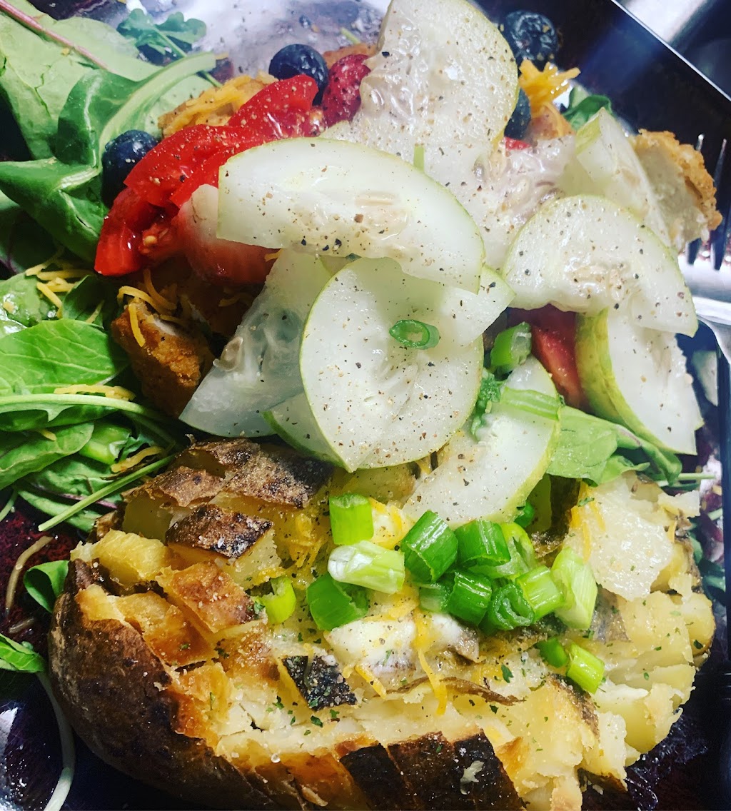 Blossom Potatoe | restaurant | 2099 Clark Rd, Gary, IN 46404, USA | 7089321950 OR +1 708-932-1950