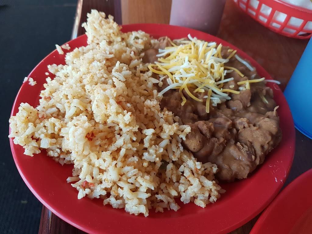 Franchescas / Red Pepper Mexican Restaurant North | restaurant | 3946 24th Ave, Port Huron, MI 48060, USA | 8109827702 OR +1 810-982-7702