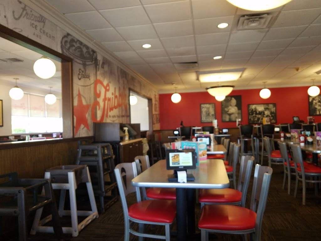 Friendlys | restaurant | 247 Greenmanville Ave, Mystic, CT 06355, USA | 8605363909 OR +1 860-536-3909