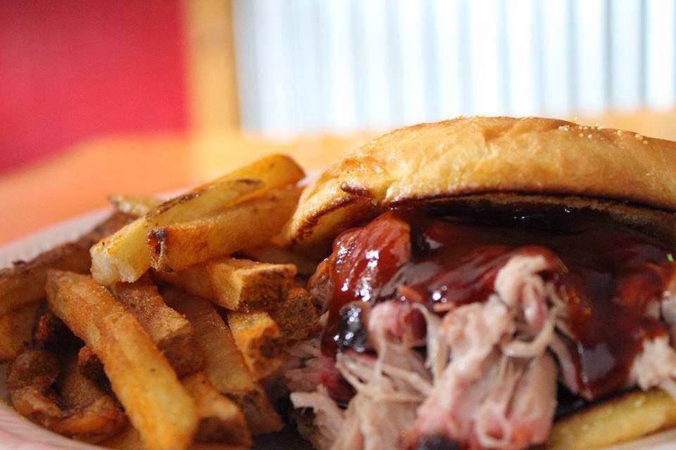 Slammin Jammin BBQ | restaurant | 69 E Market St, Corning, NY 14830, USA | 6079361828 OR +1 607-936-1828