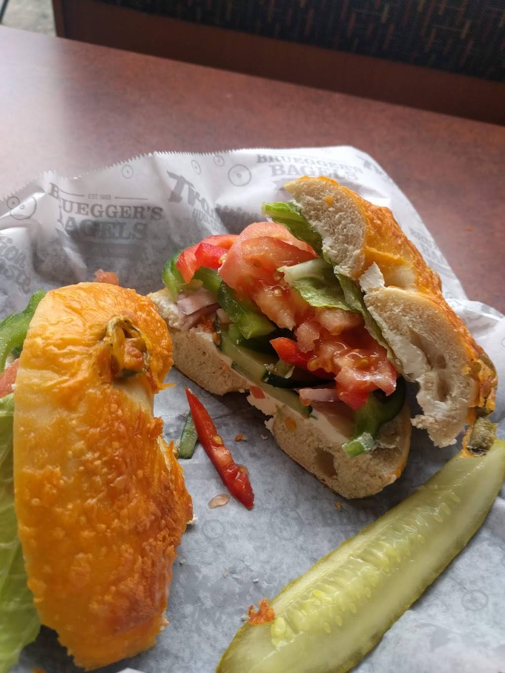 Brueggers Bagels | bakery | 7550 Creedmoor Rd Suite 106, Raleigh, NC 27613, USA | 9198484902 OR +1 919-848-4902