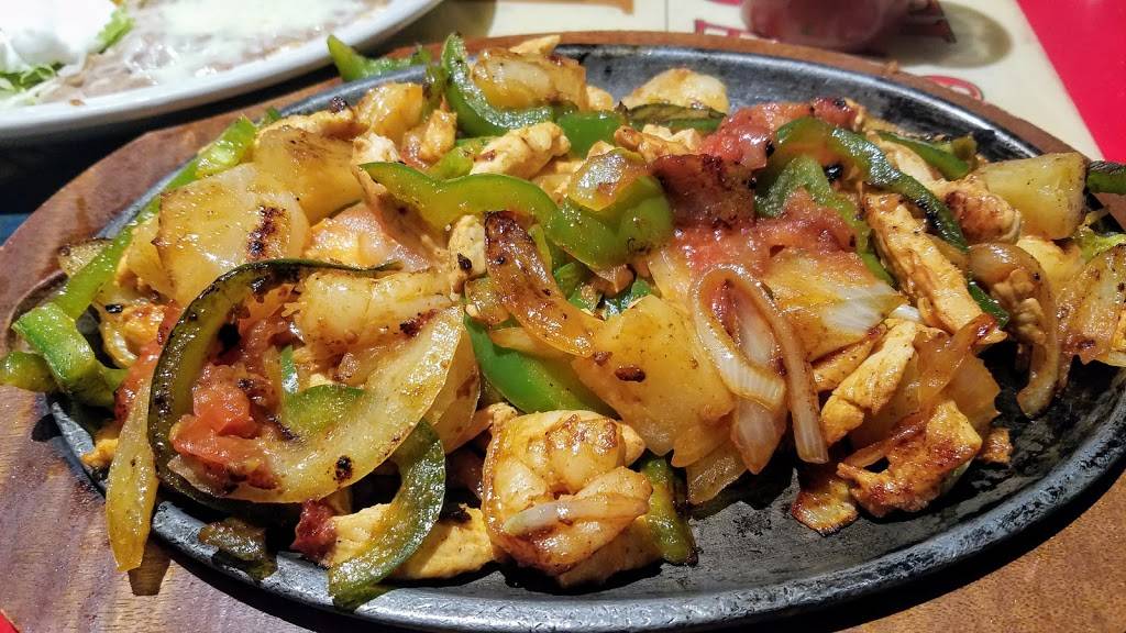 EL TORO BAR AND GRILL | restaurant | 3800 Centerpoint Pkwy, Pontiac, MI 48341, USA | 2484548608 OR +1 248-454-8608