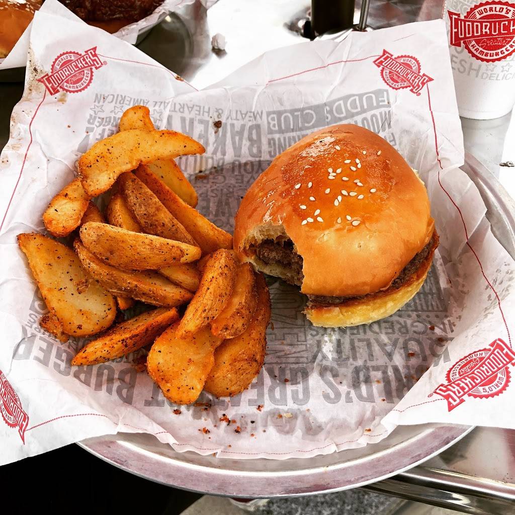 Fuddruckers | restaurant | 1515 E Main St, Duncan, SC 29334, USA | 8642493656 OR +1 864-249-3656