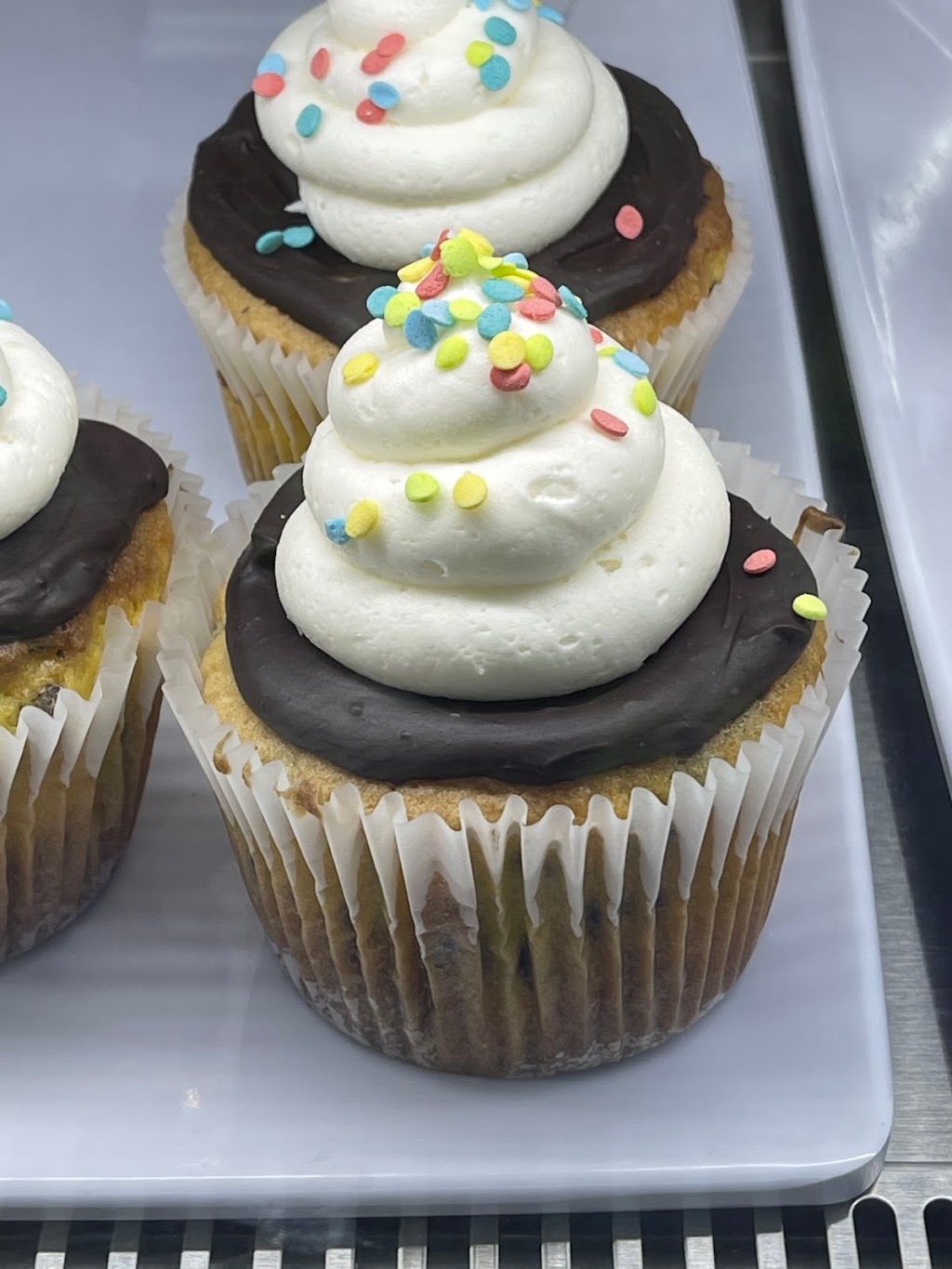 Cravings, An American Eatery | restaurant | 1158 Farmington Ave, Bristol, CT 06010, USA | 8608455823 OR +1 860-845-5823