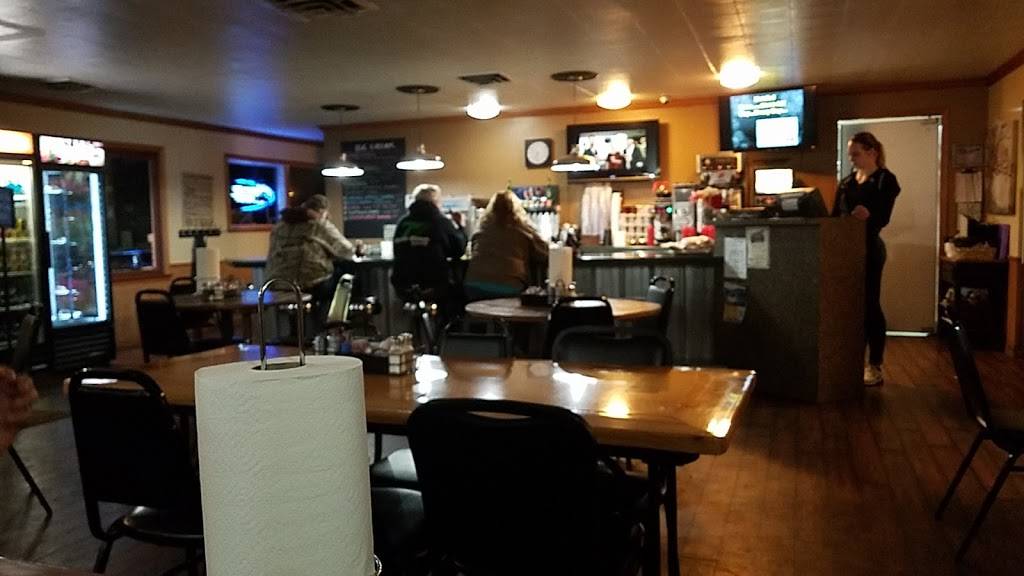 Hometown Grill | restaurant | W7711 WI-54 Trunk, Shiocton, WI 54170, USA | 9209869100 OR +1 920-986-9100