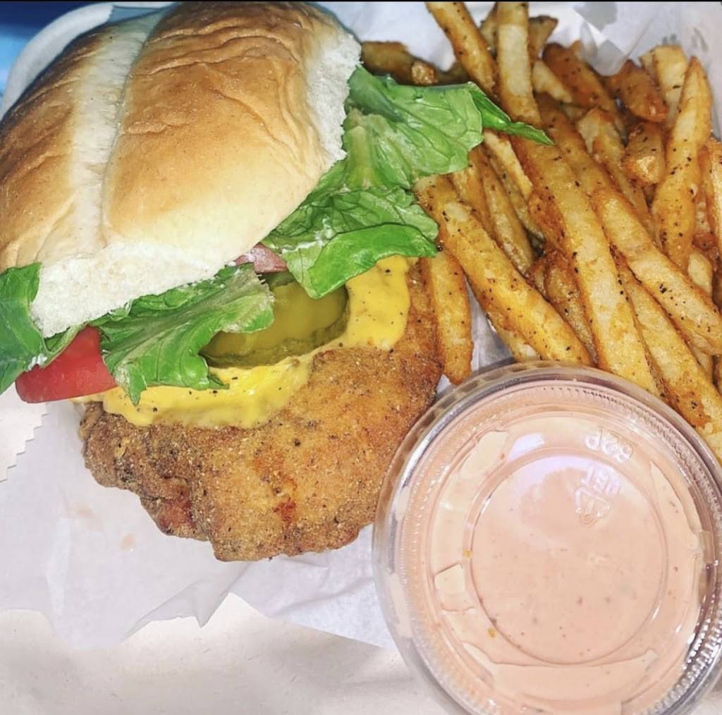 Daaiyah’s Delicious Restaurant | restaurant | 5052 Germantown Ave, Philadelphia, PA 19144, USA | 2672977495 OR +1 267-297-7495