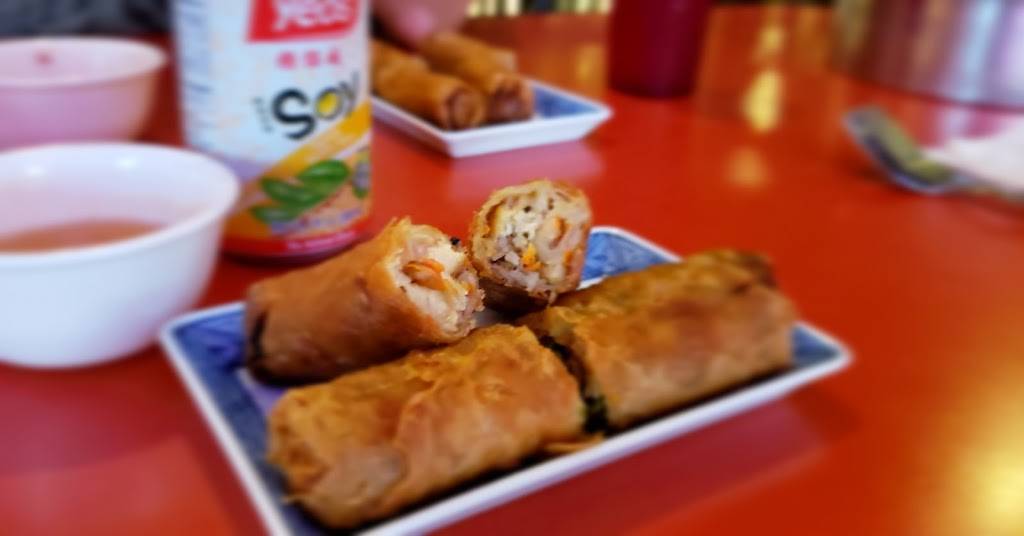 IndoChin Vietnamese Restaurant | restaurant | 1702 Grand Ave, St Paul, MN 55105, USA | 6516902728 OR +1 651-690-2728