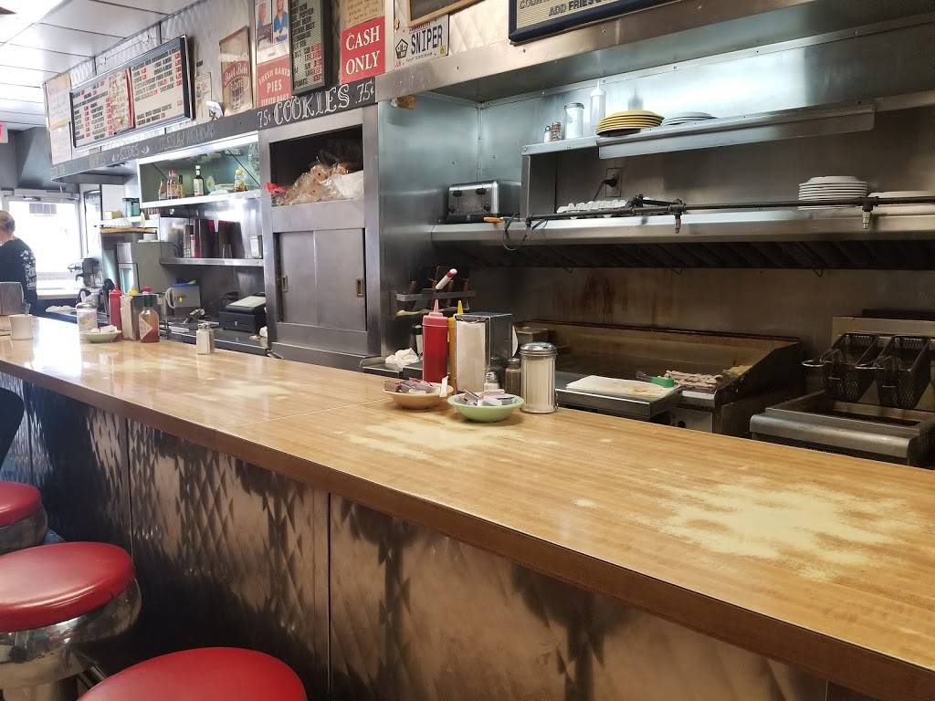 Tiffanys Original Diner | restaurant | 7402 Manchester Rd, Maplewood, MO 63143, USA | 3146440929 OR +1 314-644-0929
