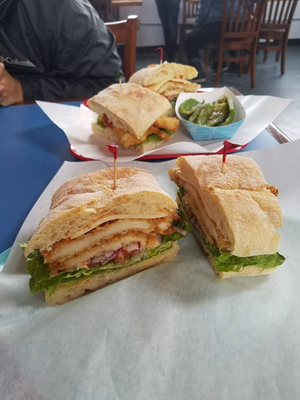 Mundos Sandwich and Burger House | restaurant | 170 Webster St, Monterey, CA 93940, USA | 8319201400 OR +1 831-920-1400