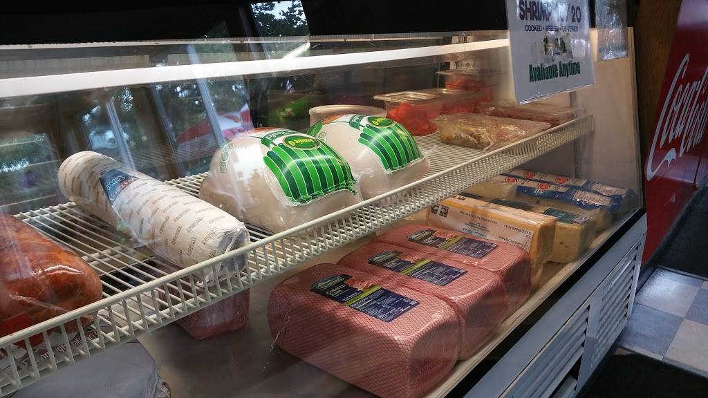 Luigis | restaurant | 101 N Main St, Naples, NY 14512, USA | 5853745110 OR +1 585-374-5110