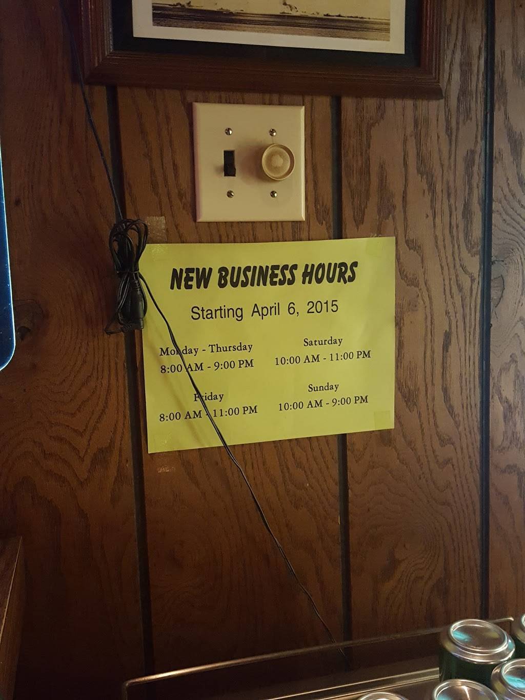 Donnys Place | restaurant | 207 Bettis Rd, West Mifflin, PA 15122, USA | 4124663733 OR +1 412-466-3733