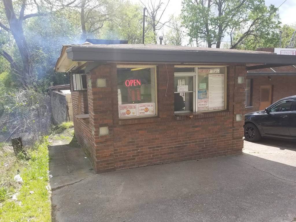 Brendas Bar-B-Que Pit | restaurant | 1457 Mobile Rd, Montgomery, AL 36108, USA | 3342629349 OR +1 334-262-9349