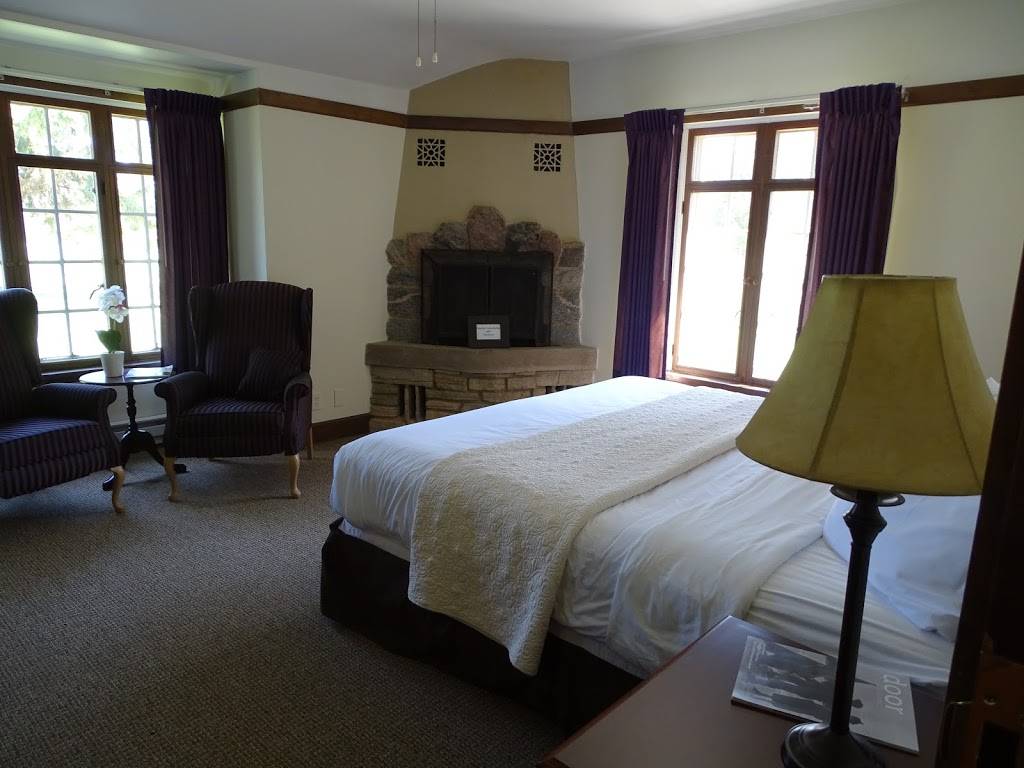 Maxwelton Braes Lodge | restaurant | 7680 WI-57, Baileys Harbor, WI 54202, USA | 9208392321 OR +1 920-839-2321