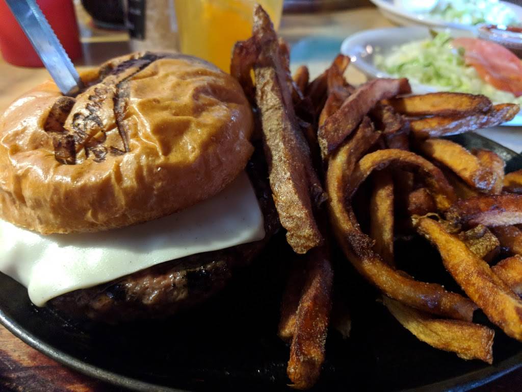 Build a Burger Pub | restaurant | 2012 Central Ave, Albany, NY 12205, USA | 5188690494 OR +1 518-869-0494