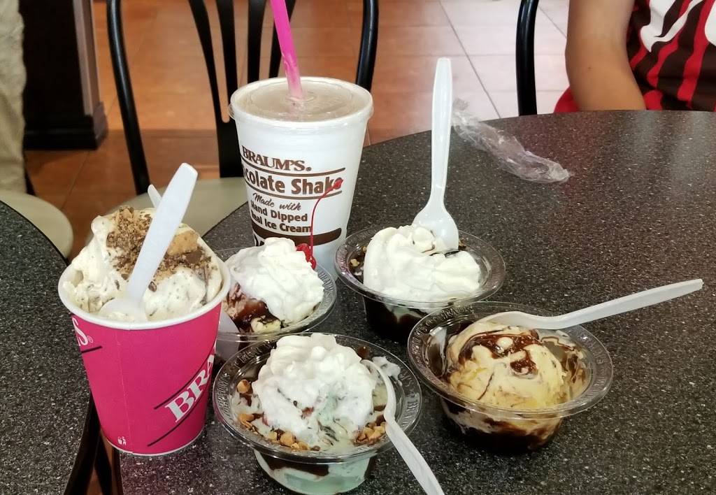 Braums Ice Cream & Burger Restaurant | restaurant | 10000 SE 15th St, Midwest City, OK 73130, USA | 4057331088 OR +1 405-733-1088